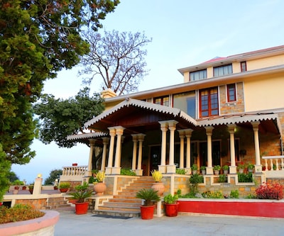 WelcomHeritage Windsor Lodge